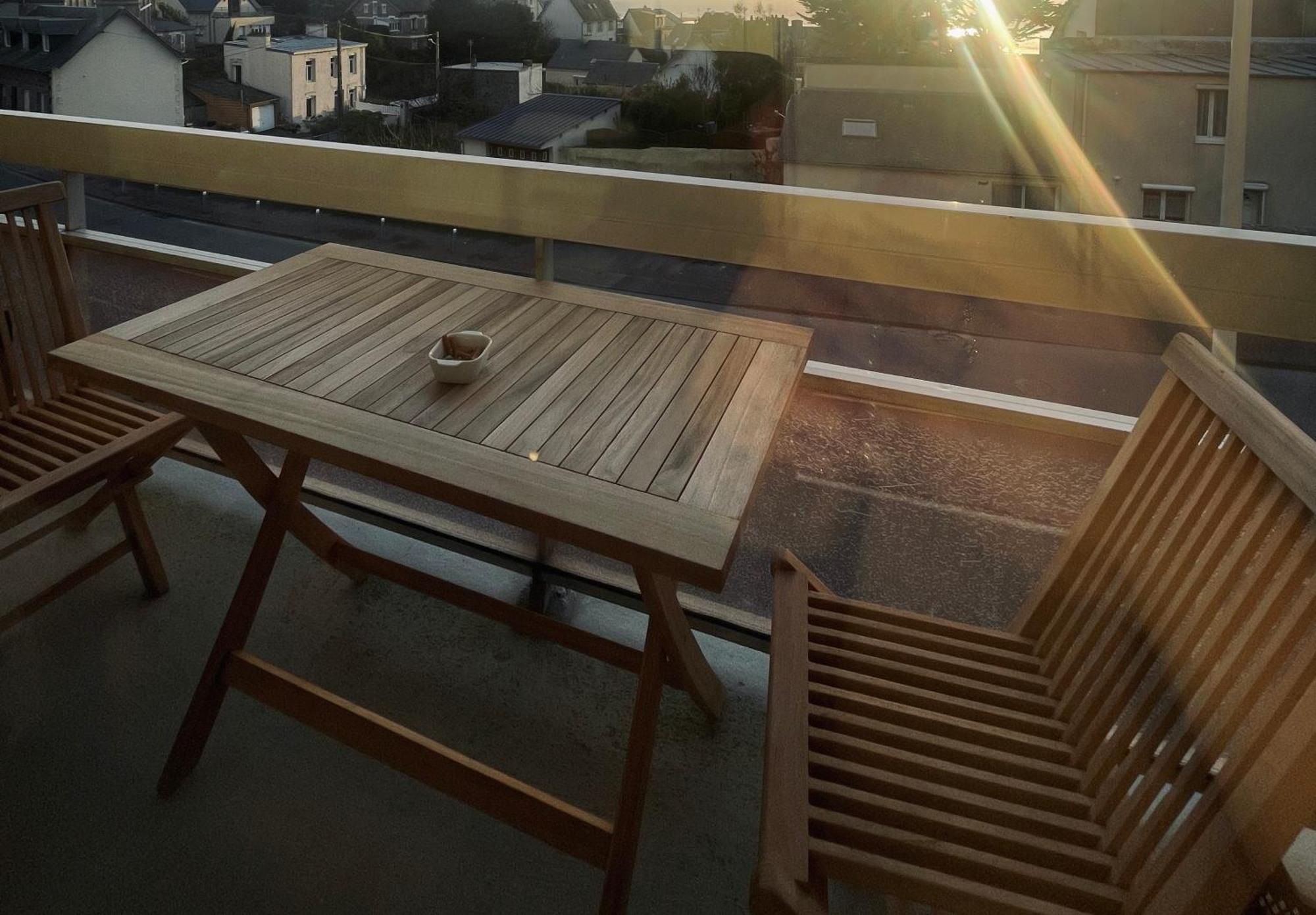 Appartement Vue Mer Proche Plage Et Centre Гранвил Екстериор снимка